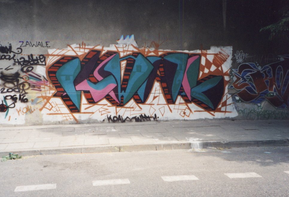 Graffiti Bombing - Photo by koal (2001)