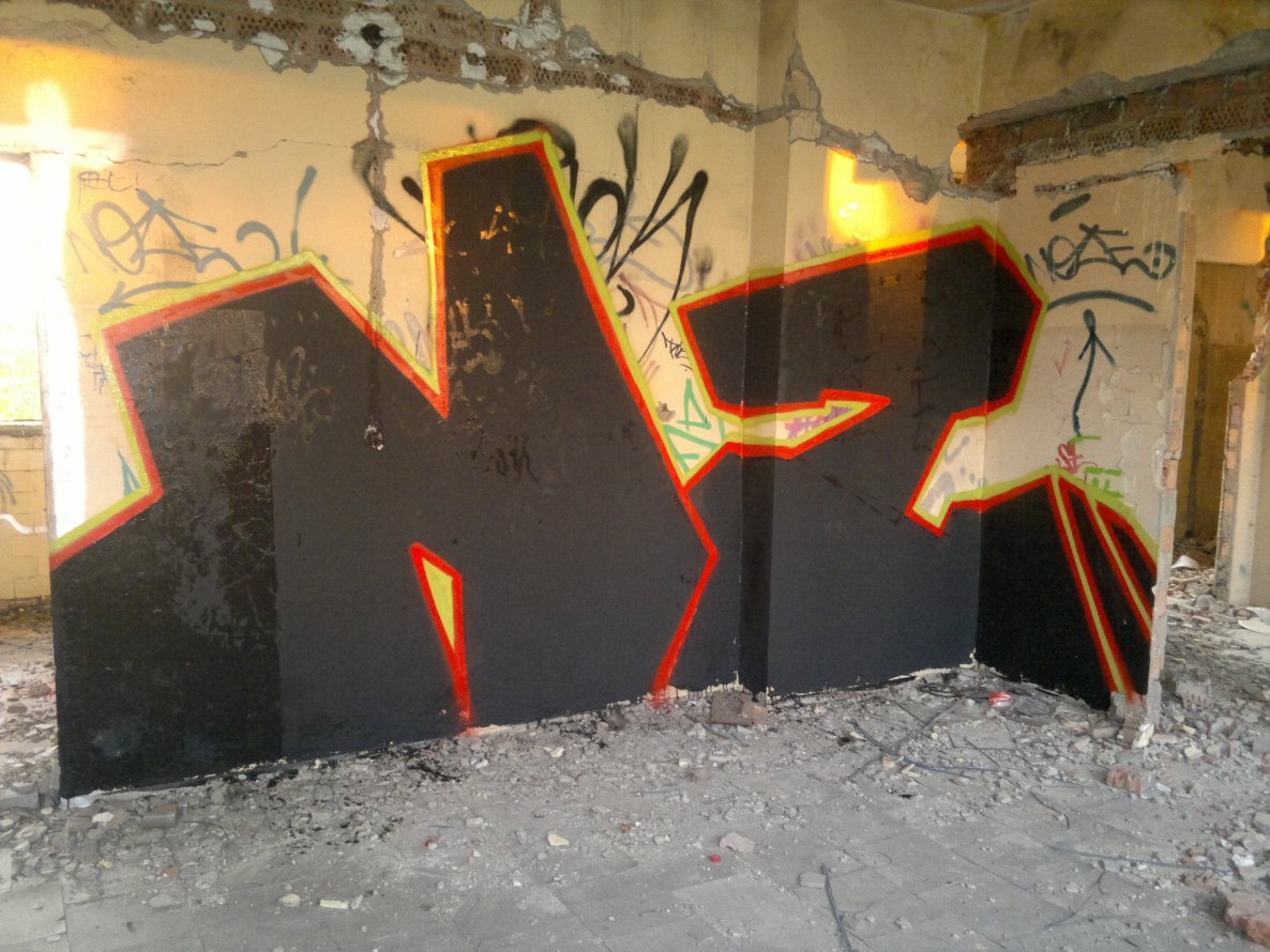 Graffiti Bombing - Photo by koal (2014)