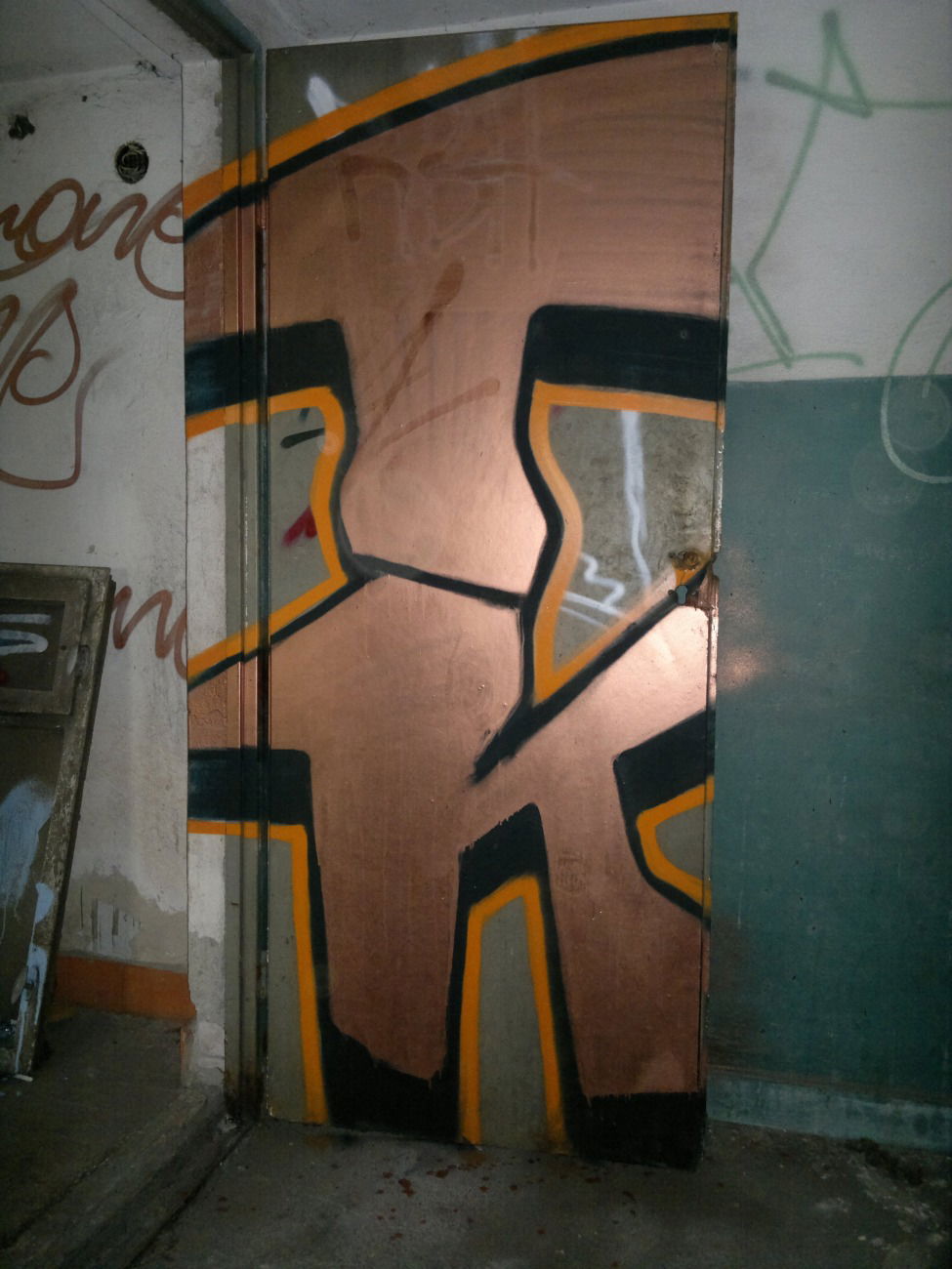 Graffiti Bombing - Photo by koal