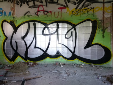 Graffiti Wall in Zarezerwuj mieć - Photo by koal (2017)