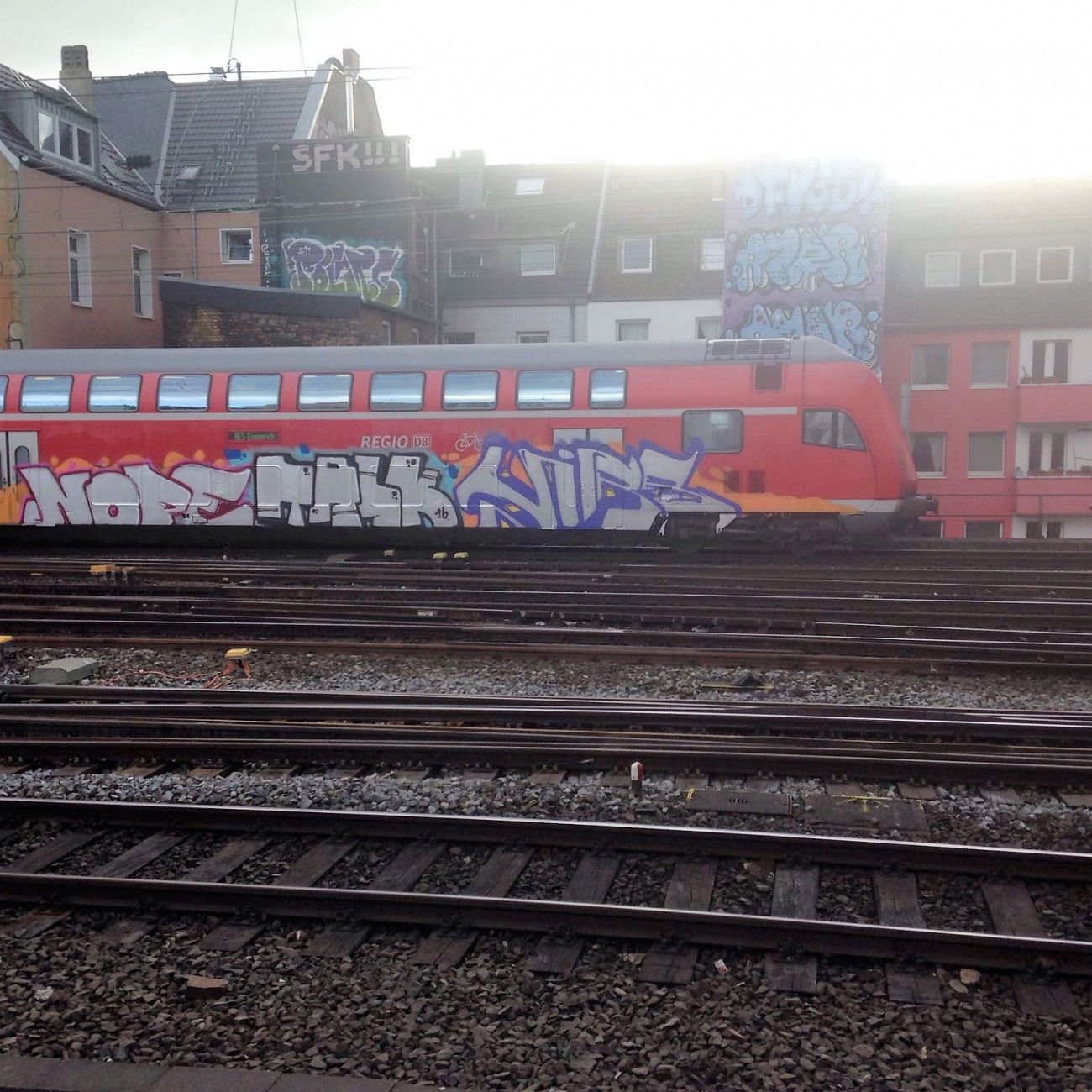 Graffiti in Köln  - Photo by kokoloris - Nope, Talk, Virs (2016)