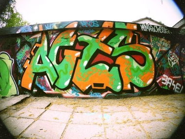 Graffiti Wall - Photo by komasact - Actscrew (2013)