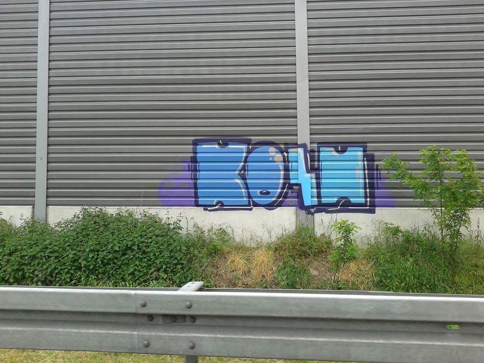 Graffiti Bombing - Photo by koolk - kosh, botas, fims
