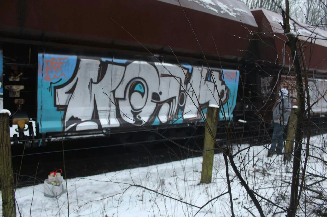 Graffiti Train - Photo by koolk - kosh, dbf, fp