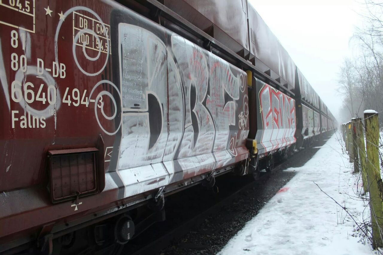 Graffiti Train - Photo by koolk - kosh, fp, dbf