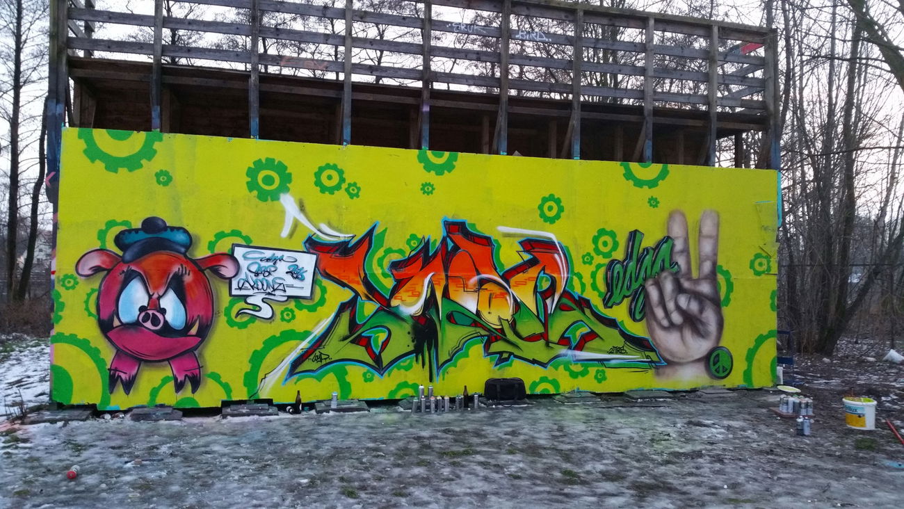 Graffiti Wall - Photo by koon - edga, koon (2016)