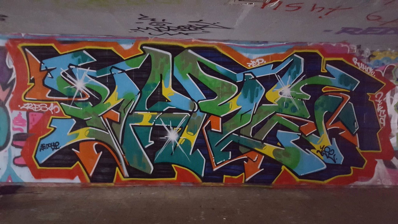Graffiti Wall - Photo by kore182 (2016)