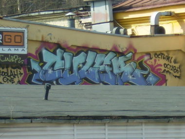 Graffiti Bombing - Photo by kore182 - culer, culerio, donelculerio (2010)