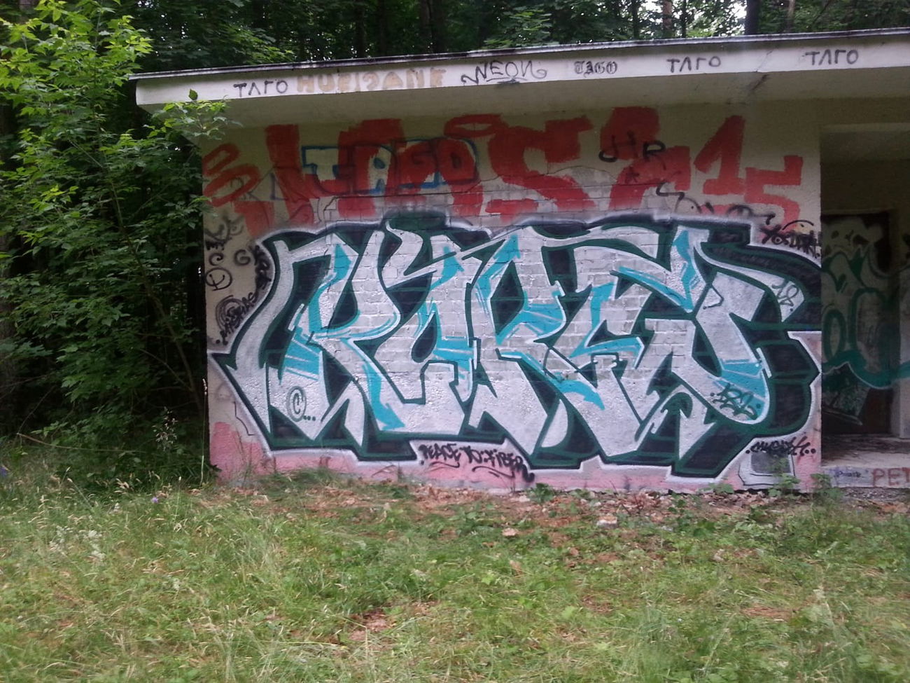 Graffiti Wall - Photo by kore182 - kore182, kore, kore (2018)