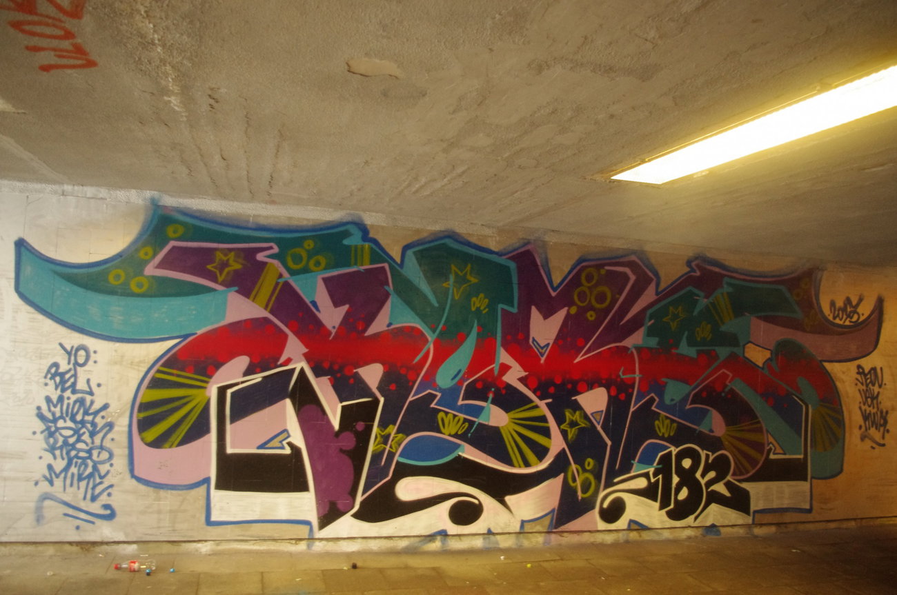 Graffiti Wall - Photo by kore182 (2013)