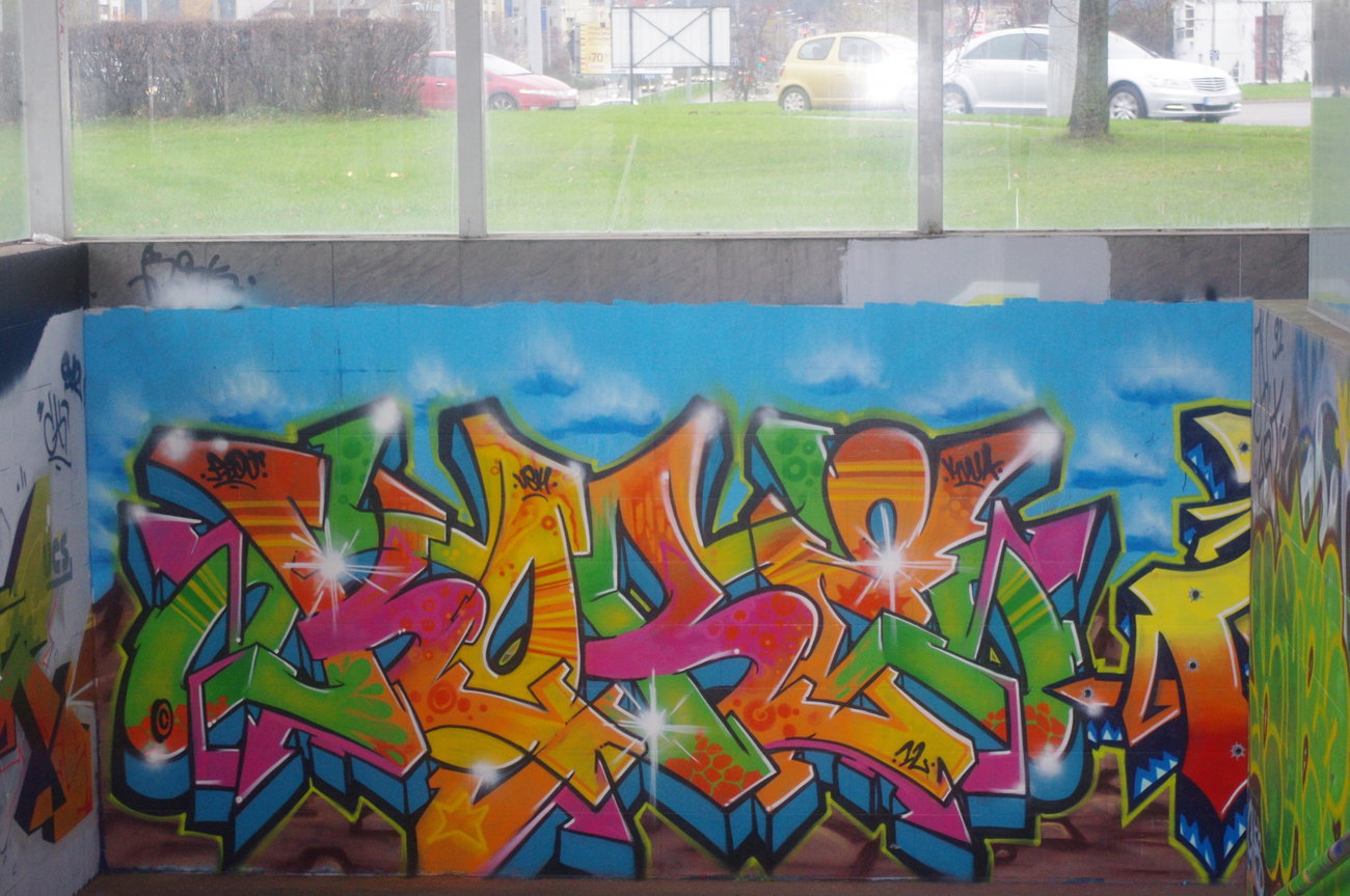 Graffiti Wall - Photo by kore182 (2012)