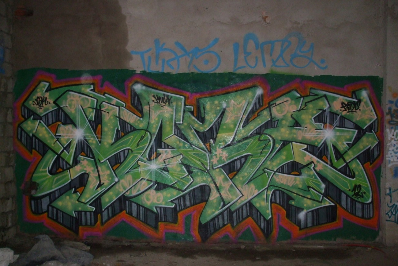Graffiti Wall - Photo by kore182 - kore182, kore, pieces (2012)