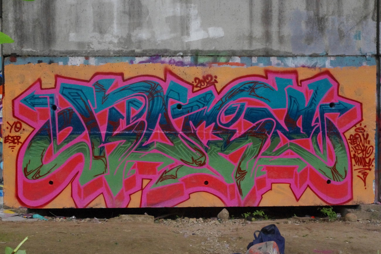 Graffiti Wall - Photo by kore182 - kore182, kore, pieces (2012)