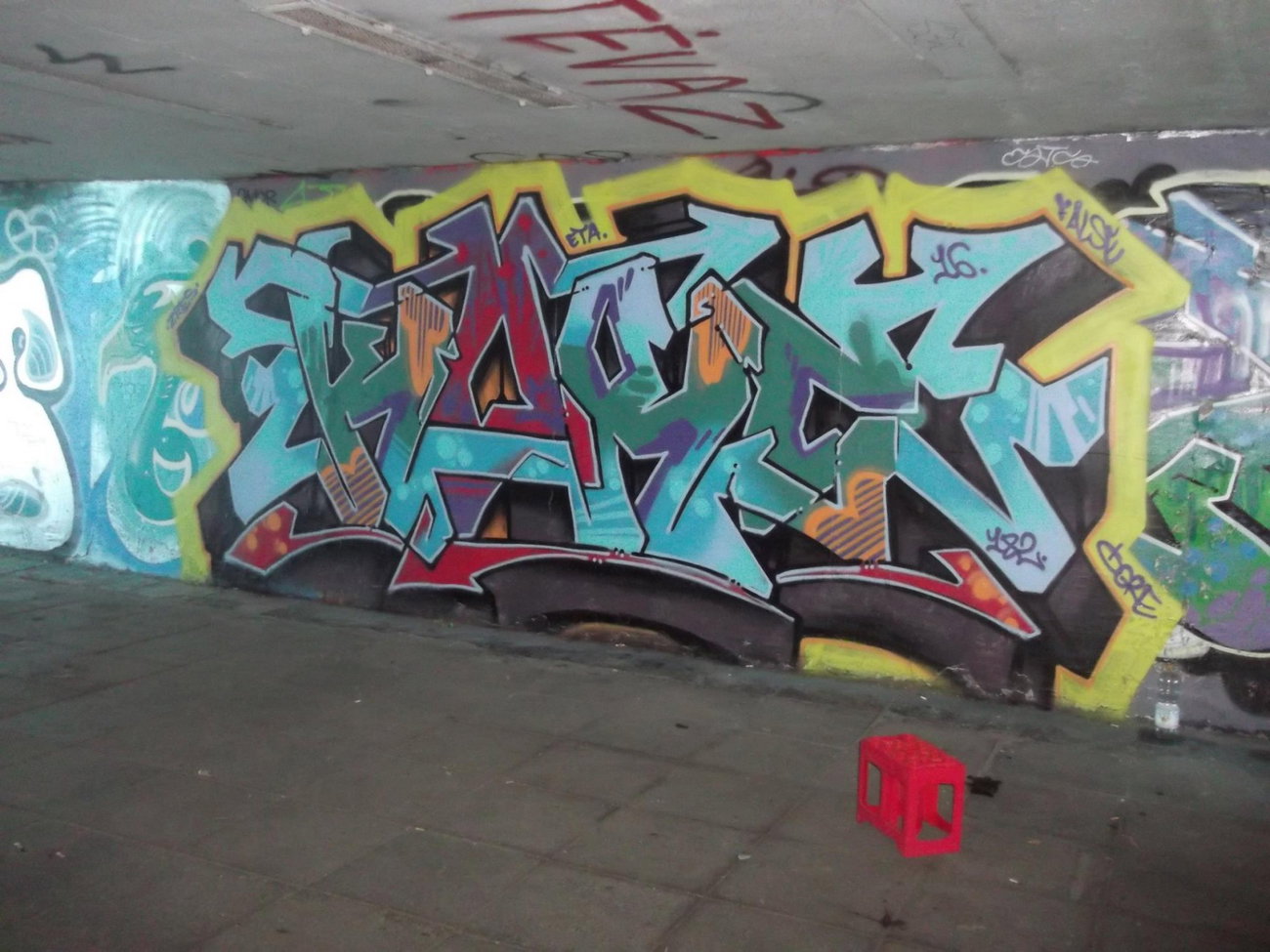 Graffiti Wall - Photo by kore182 (2016)