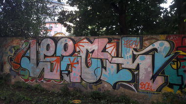 Graffiti Wall - Photo by kore182 - leech, quickie, piece (2017)