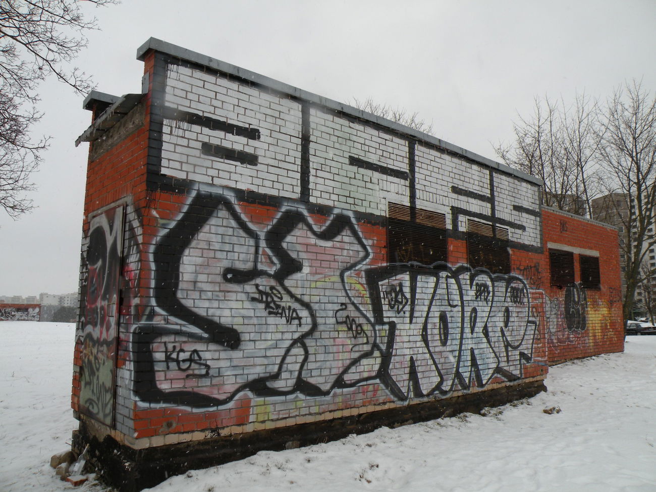 Graffiti Bombing - Photo by kore182 - kore182, stoner, st