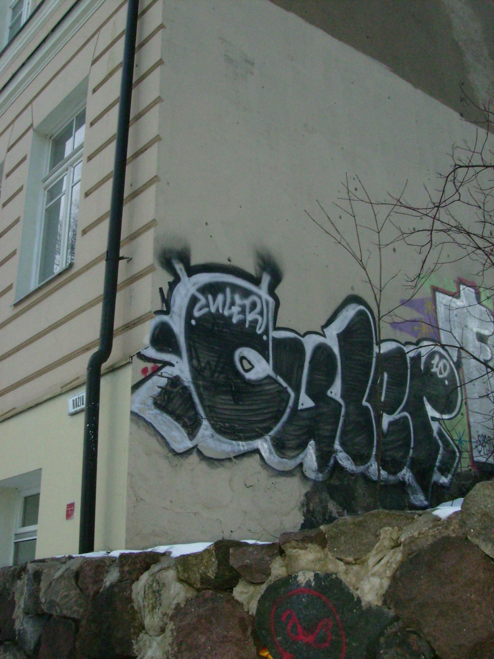 Graffiti Bombing - Photo by kore182 - culer, 2010, vilnius