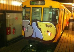 Graffiti Bombing in berlin - Photo by kotname - Bad