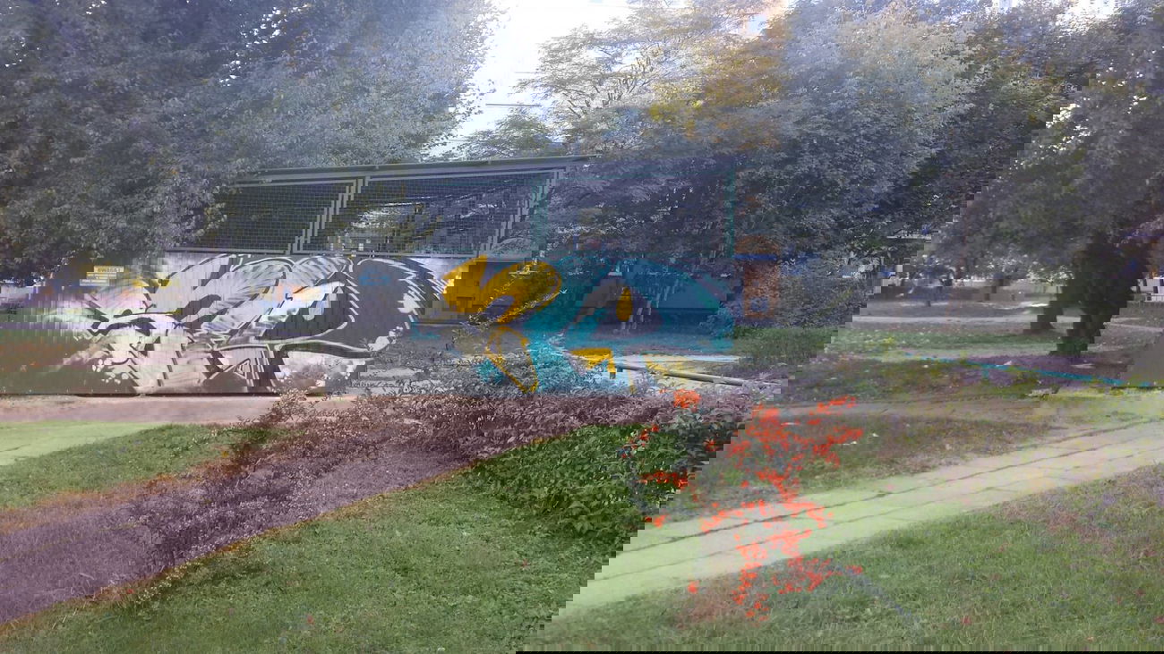 Graffiti Bombing in Poland - Photo by kozs - Szet