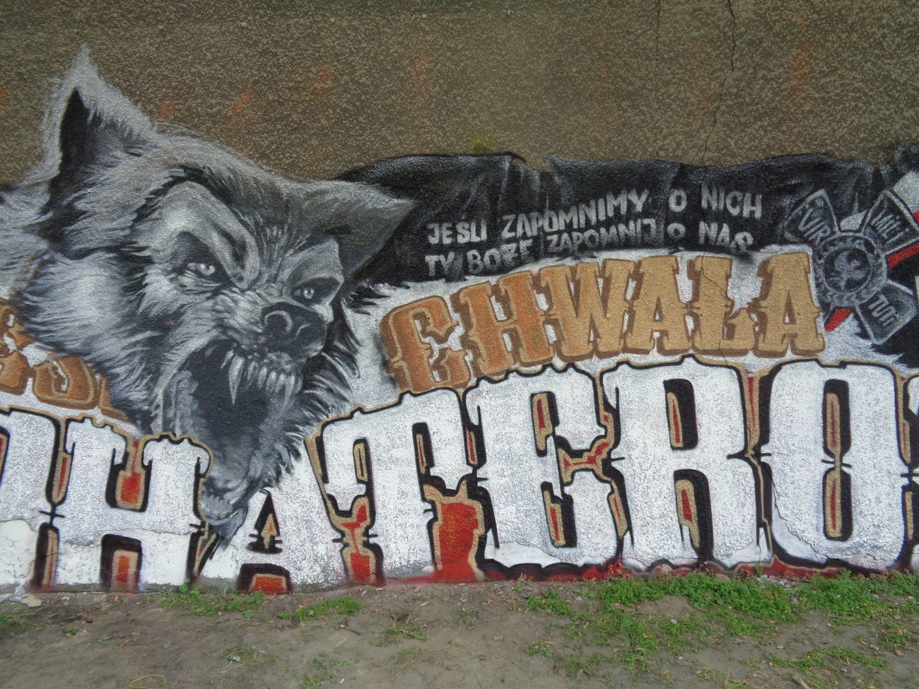 Graffiti Wall - Photo by kozs - szok, hear (2015)