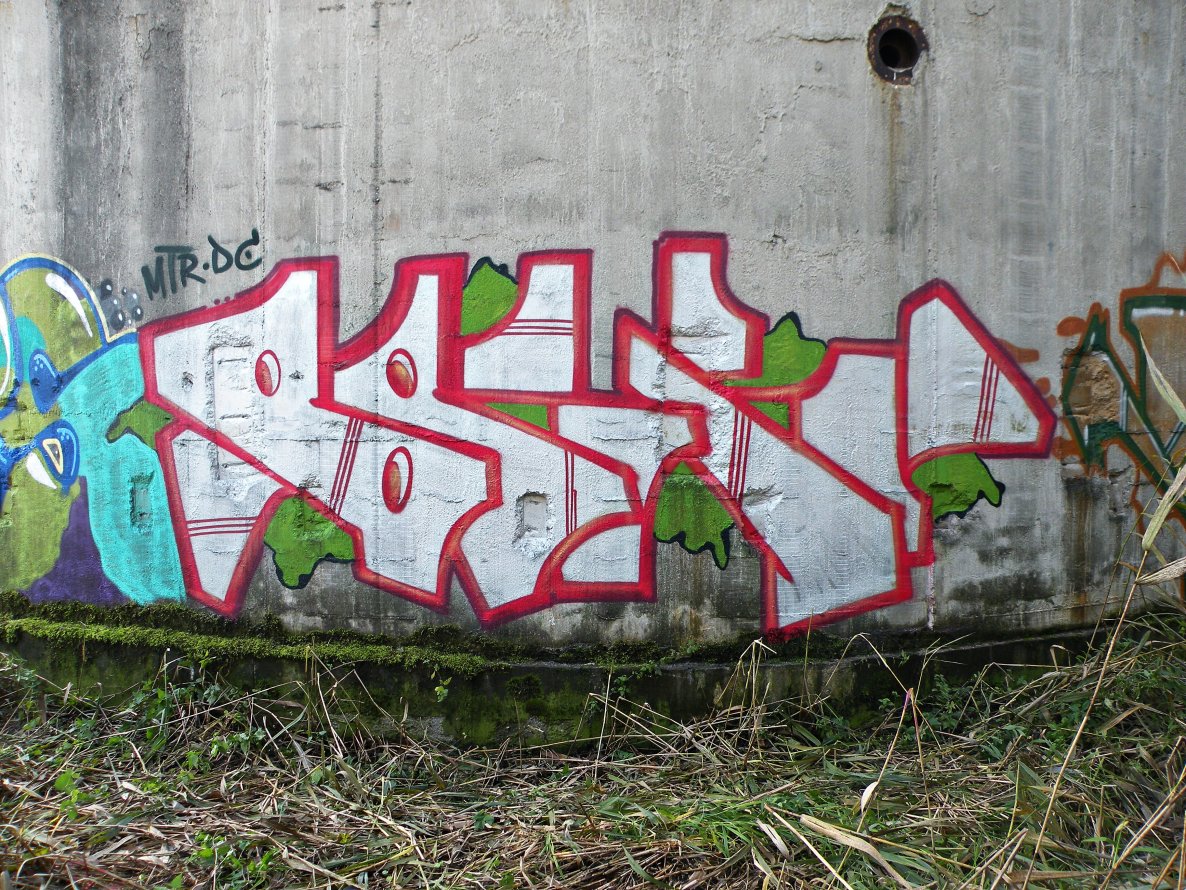 Graffiti Wall - Photo by kraby - :) (2013)