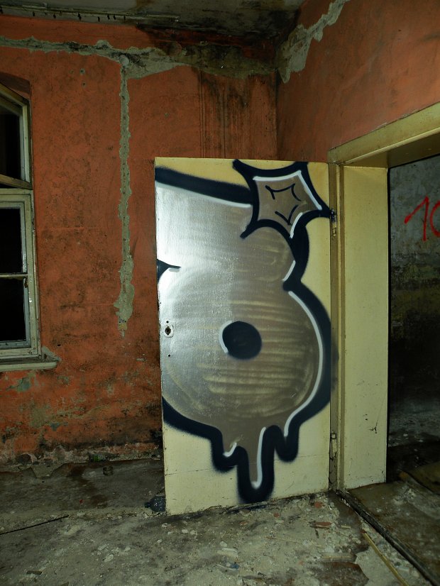 Graffiti Bombing - Photo by kraby