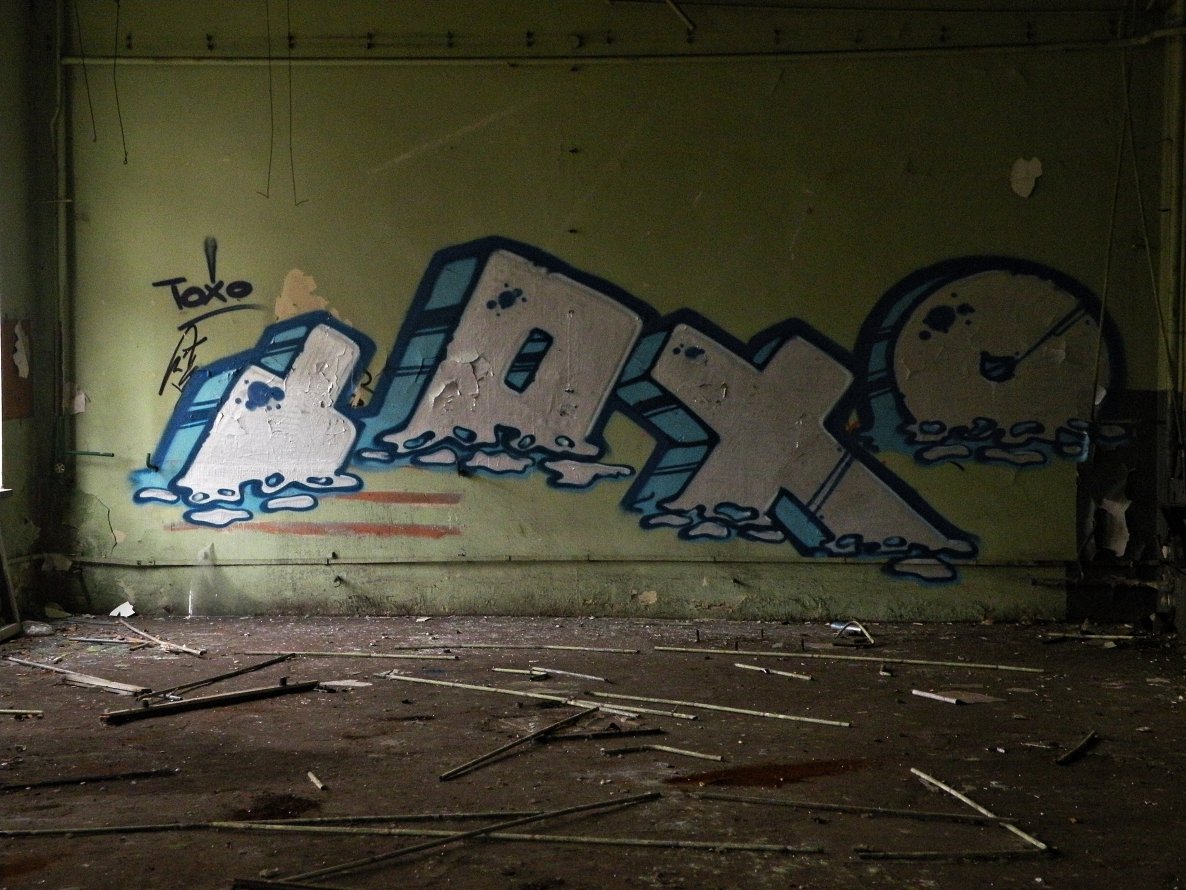 Graffiti Wall - Photo by kraby