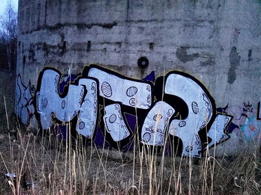 Graffiti Bombing - Photo by kraby - mtr (2016)