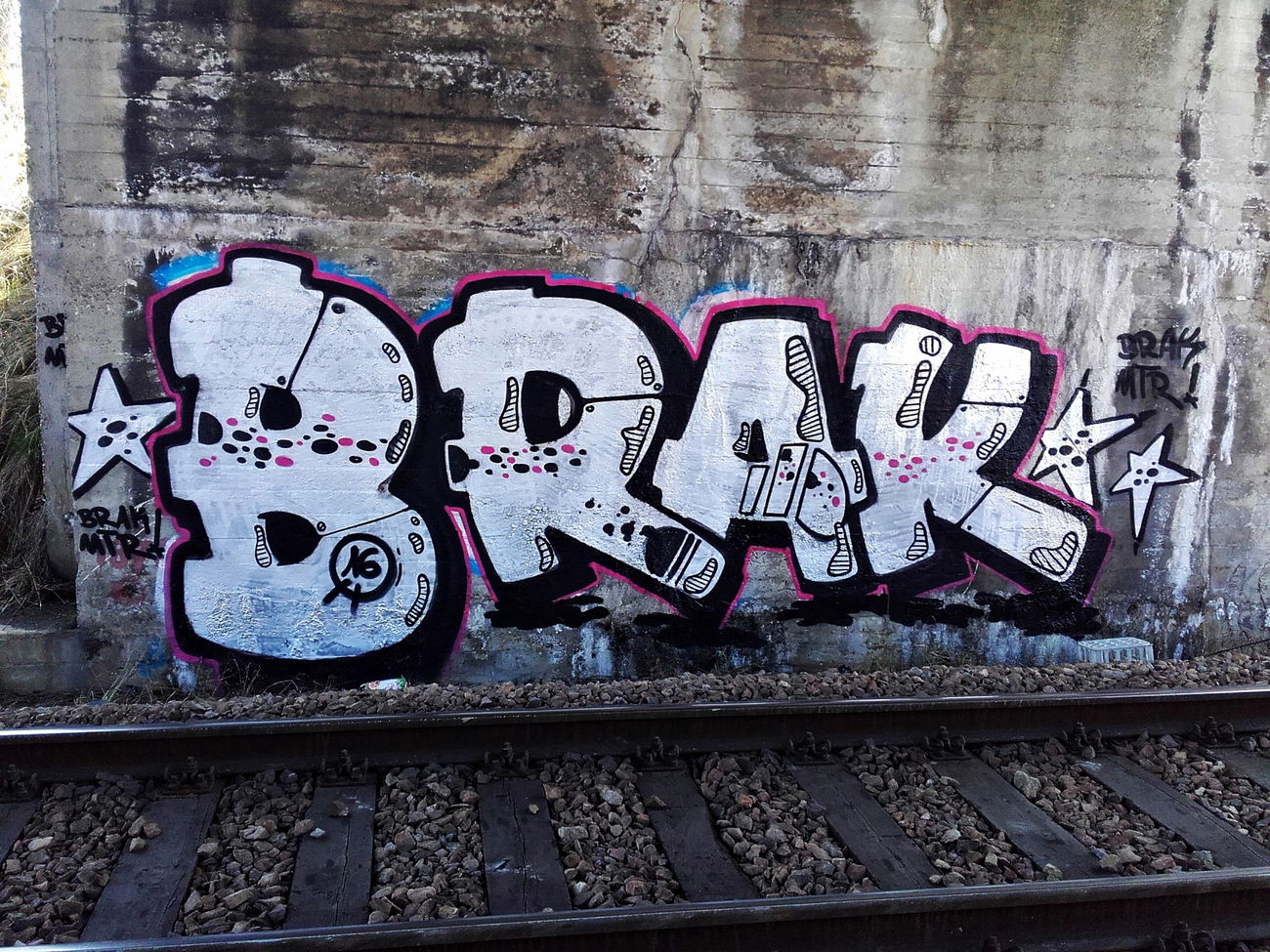 Graffiti Bombing in Rosja - Photo by kraby - brak, mtr (2016)