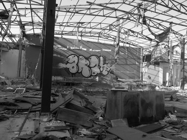 Graffiti Wall - Photo by kraby (2015)