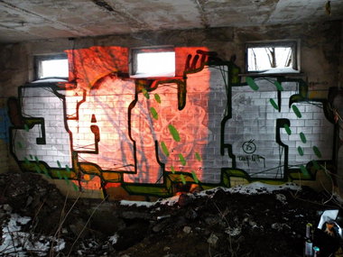 Graffiti Bombing - Photo by kraby - tank (2015)
