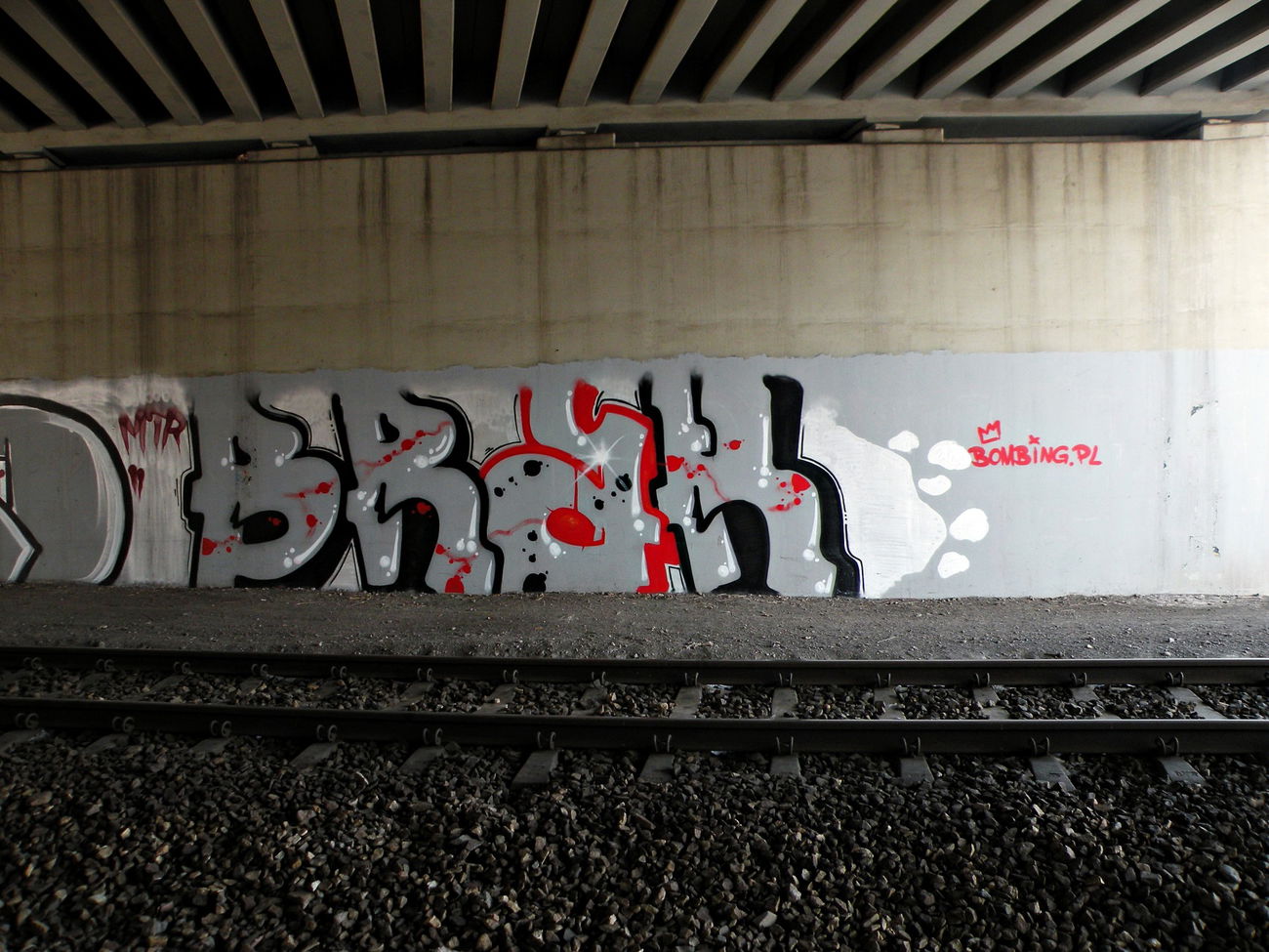 Graffiti Bombing - Photo by kraby (2017)