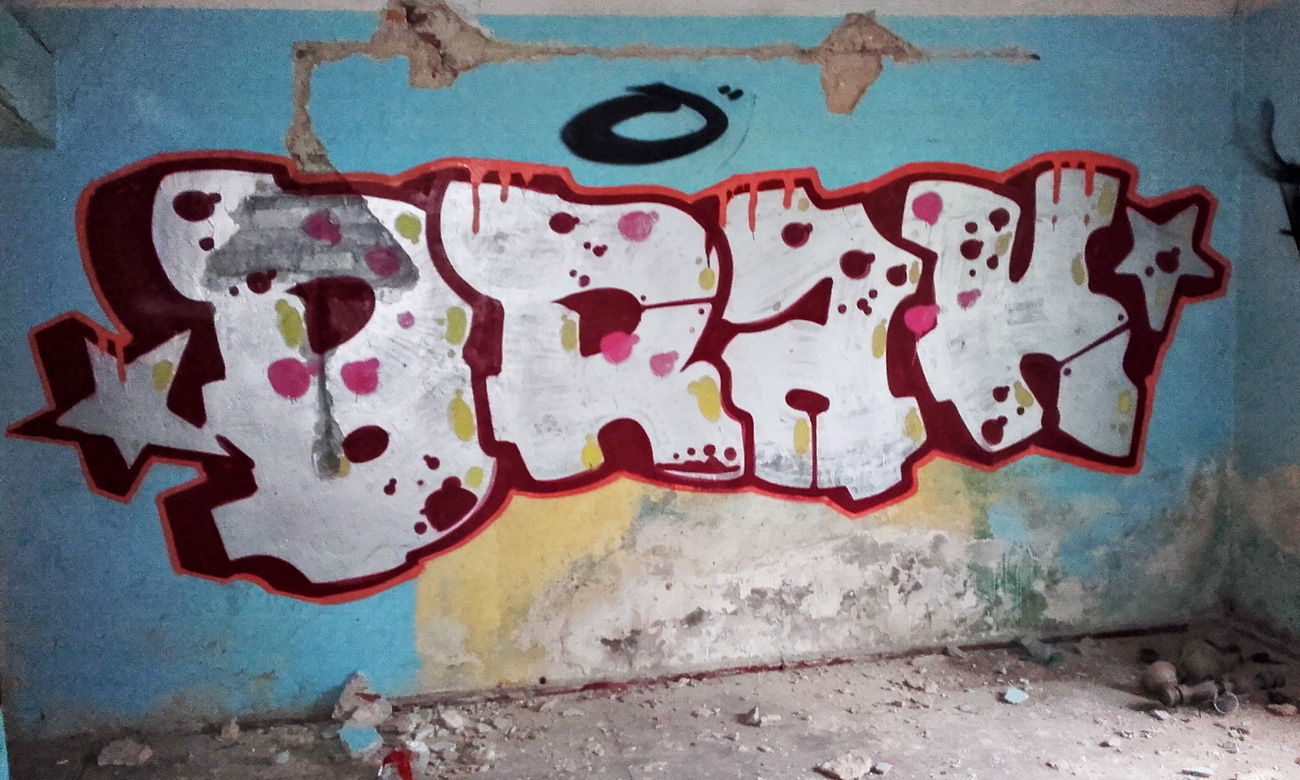 Graffiti Bombing in Madagaskar - Photo by kraby - brak (2016)