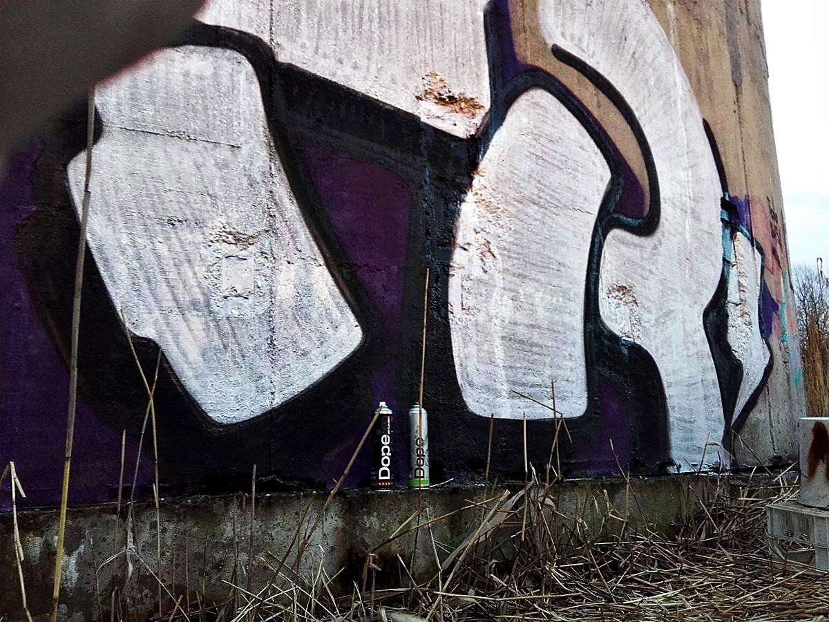 Graffiti Bombing - Photo by kraby (2016)