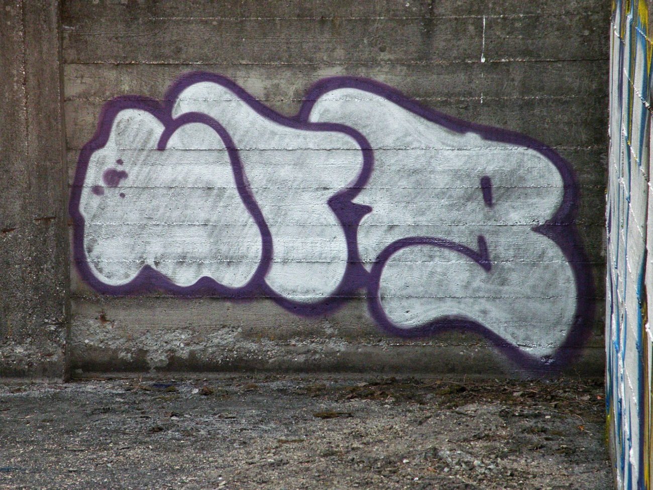 Graffiti Wall - Photo by kraby - mtr