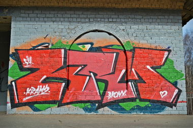 Graffiti Wall - Photo by kramz (2014)