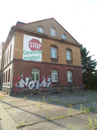 Graffiti Bombing - Photo by krawallo - x