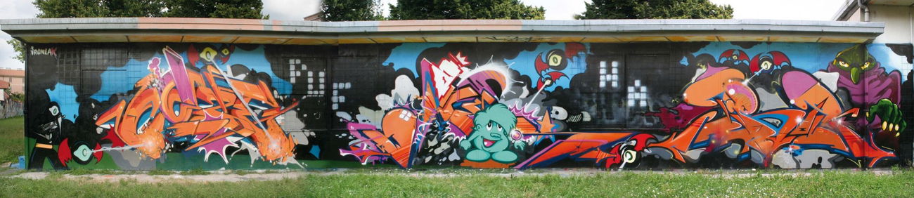 Graffiti Wall in Milano - Photo by kret_27 - coze