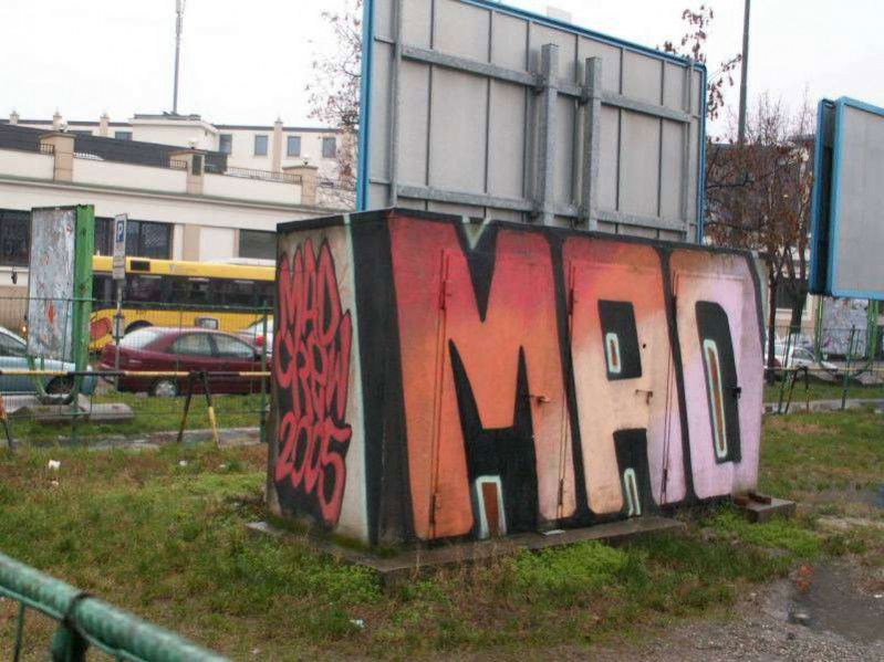 Graffiti Bombing - Photo by kret_27