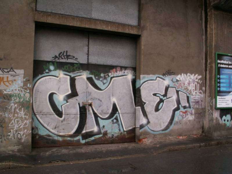 Graffiti Bombing - Photo by kret_27