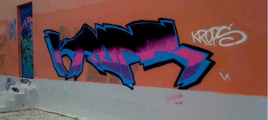 Graffiti Street Art - Photo by krops