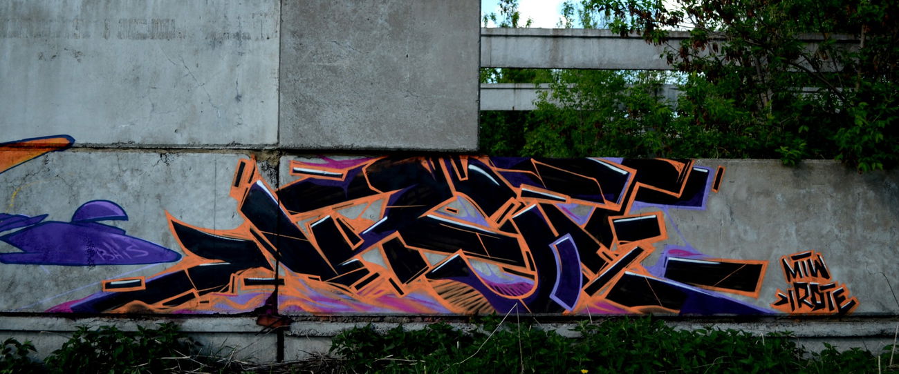 Graffiti Wall - Photo by krote - kkrroott, MTWcrew