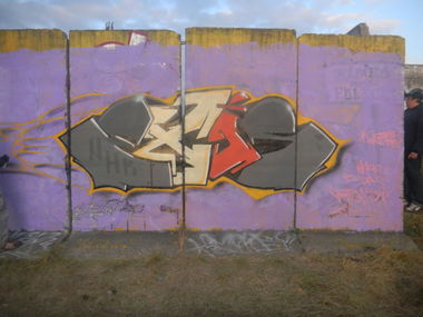 Graffiti Wall - Photo by krucifiX_kLan