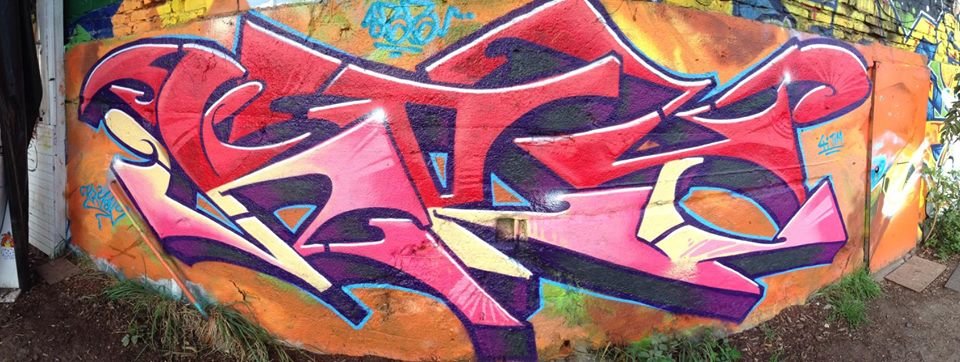 Graffiti Wall - Photo by kry82