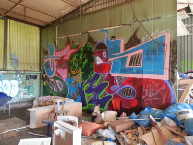 Graffiti Wall - Photo by kshone - jemos, dens, gos