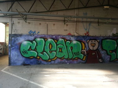 Graffiti Wall - Photo by kshone - clean, inf