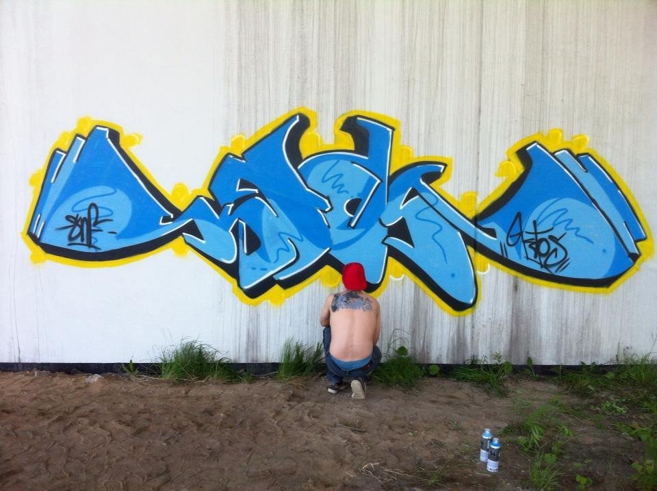 Graffiti Wall in ?ory - Photo by ktos - ktos, maxcrew, snfcrew (2013)