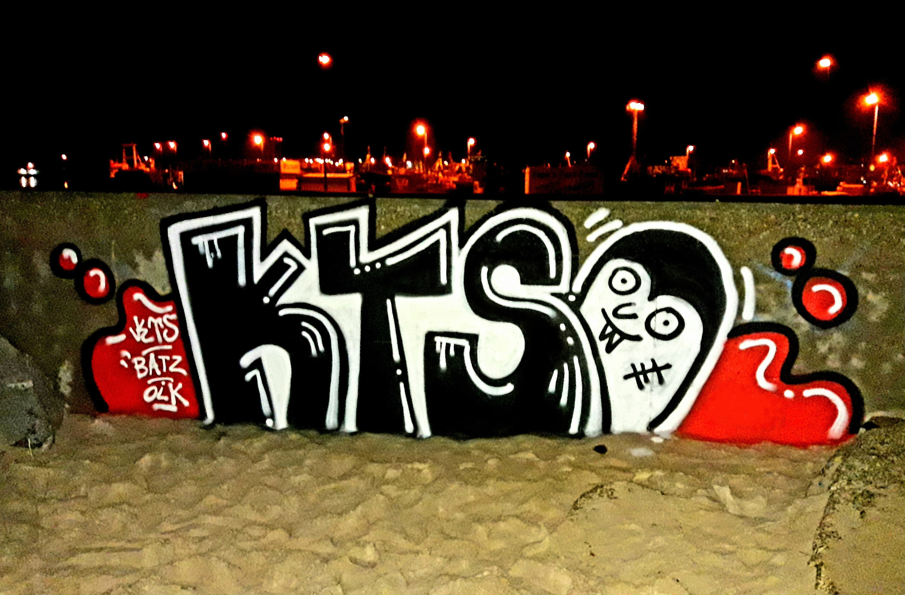 Graffiti Wall in Władysławowo - Photo by ktsOikBats1 - kts, oik, bats