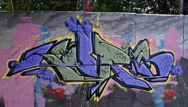 Graffiti Wall - Photo by kuerbiskerne37