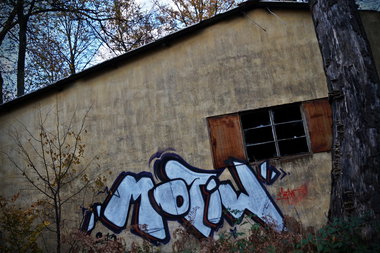 Graffiti Bombing - Photo by kuerbiskerne37 (2013)